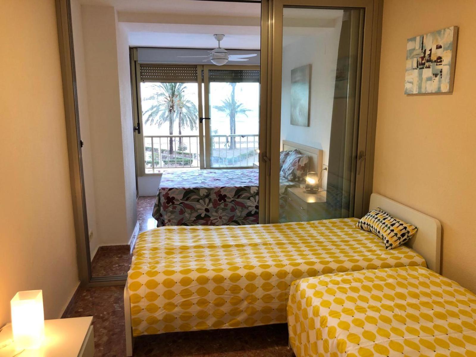 Apartamento Arensol En Primera Linea De Playa Cullera Bagian luar foto